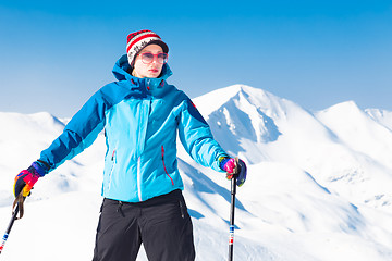 Image showing Woman skier.