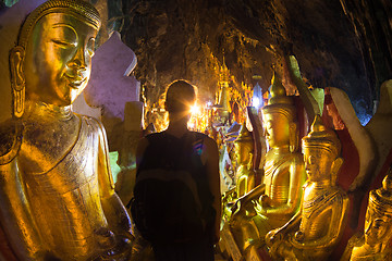 Image showing Golden Buddha statues in Pindaya Cave, Burma