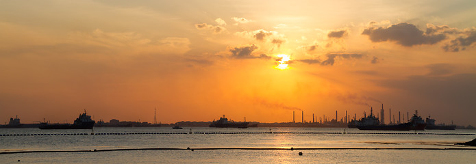 Image showing Tanker ships in front of refinery.