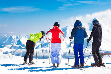 Image showing Woman skiers.