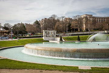 Image showing Architecture and Fountain in Paris france