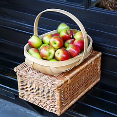 Image showing Apple basket