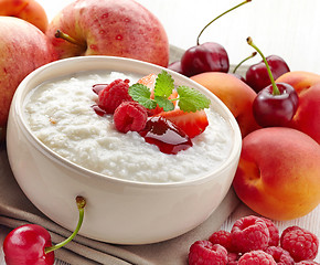 Image showing Bowl of rice flakes porridge