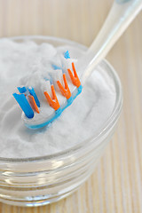 Image showing sodium bicarbonate and a toothbrush