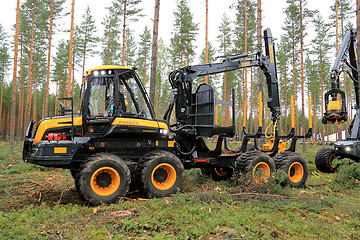 Image showing Ponsse Wisent Forwarder in a Work Demo