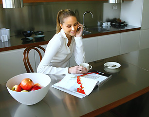 Image showing middle woman enjoying a conversation