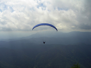 Image showing parachutist