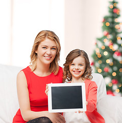 Image showing mother and daughter with tablet pc