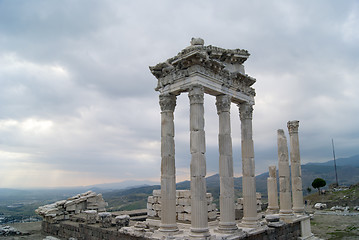 Image showing Arch on the ruins of the temple