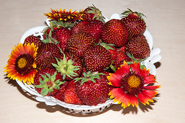Image showing Strawberry and flower.
