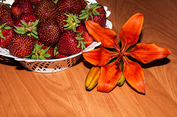 Image showing Strawberry and flower.