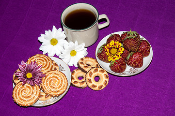 Image showing Coffee Cup cookies and strawberries