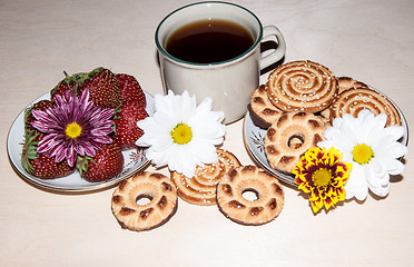 Image showing Coffee Cup cookies and strawberries