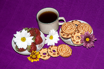 Image showing Coffee Cup cookies and strawberries