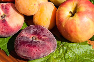 Image showing Fig peach
