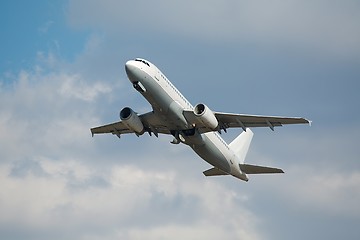 Image showing Plane Climbing