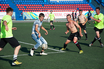 Image showing Boys play football