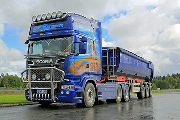 Image showing Scania R620 Show Truck at Work