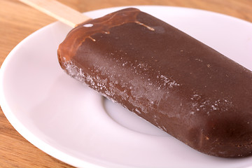 Image showing chocolate ice cream on white plate
