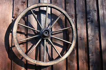 Image showing Wheel of an old carriage