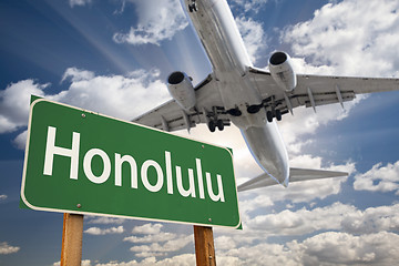 Image showing Honolulu Green Road Sign and Airplane Above