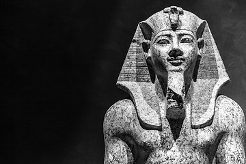 Image showing Pharaoh statue