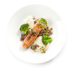 Image showing grilled salmon fillet with vegetables