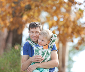 Image showing family at fall