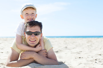 Image showing family at the beach