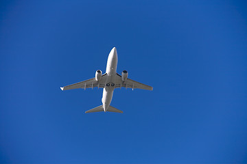 Image showing Landing airplane