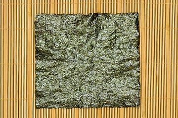 Image showing Seaweed on bamboo mat

