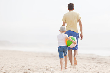 Image showing family at the beach