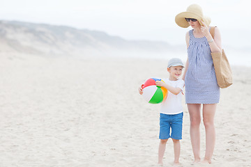 Image showing family at the beach