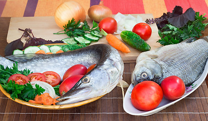 Image showing Fish and components for her preparation: vegetables, spices, par