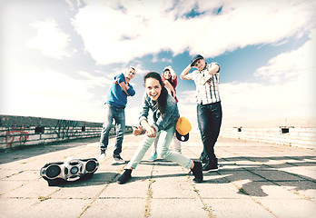 Image showing group of teenagers dancing