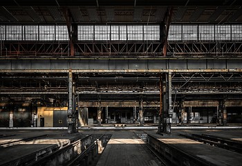 Image showing Large industrial hall of a repair station