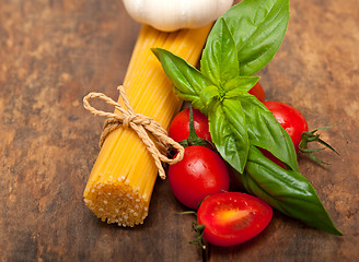 Image showing Italian spaghetti pasta tomato and basil