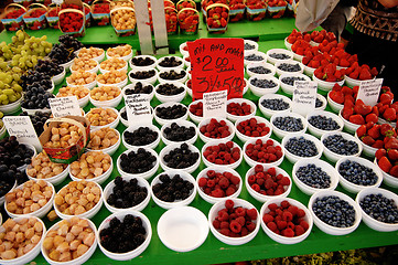 Image showing Berry's on a farmers market.