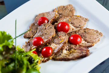 Image showing Hot beef and fresh vegetables