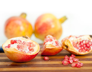 Image showing pomegranate fruit 