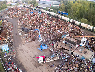 Image showing Lifting equipment works on scrap metal