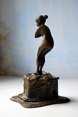 Image showing bronze statuette nyu