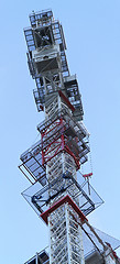 Image showing Self rising crane