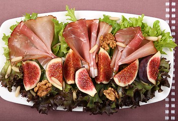 Image showing Salad with prosciutto