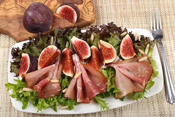 Image showing Salad with prosciutto
