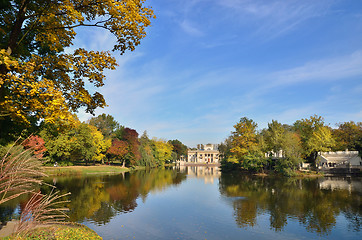 Image showing Autumn in Lazienki