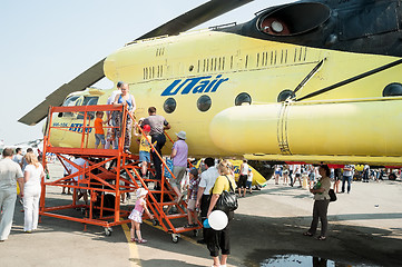 Image showing People explore the MI-10K helicopter