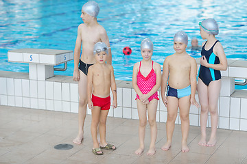 Image showing children group  at swimming pool