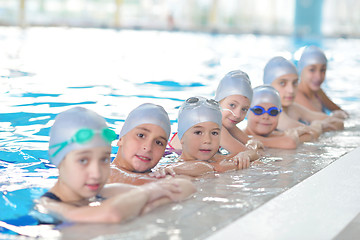 Image showing children group  at swimming pool