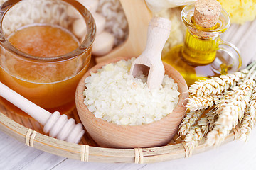 Image showing relaxing honey bath